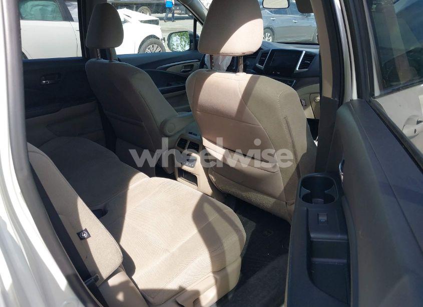 Photo 8 of 2016 Honda Pilot EX (VIN 5FNYF6H34GB026101)