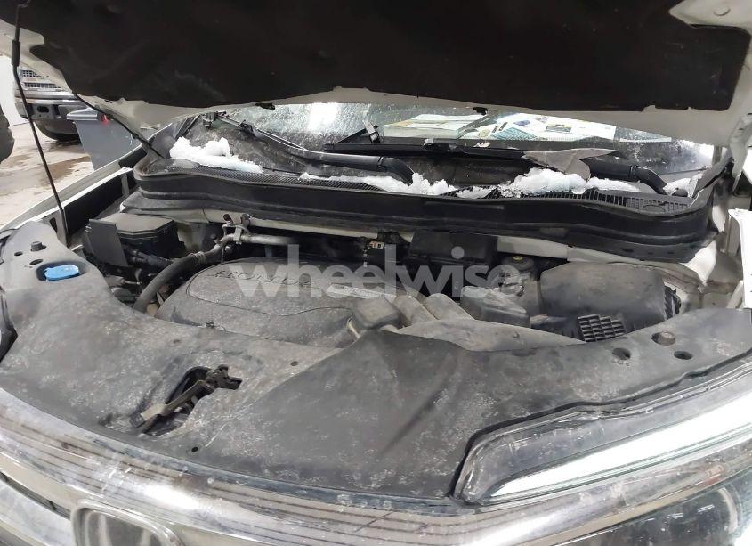 Photo 10 of 2019 Honda Pilot EX (VIN 5FNYF6H34KB062752)