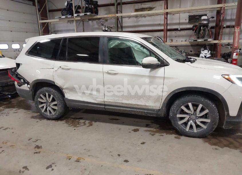 Photo 6 of 2019 Honda Pilot EX (VIN 5FNYF6H34KB062752)