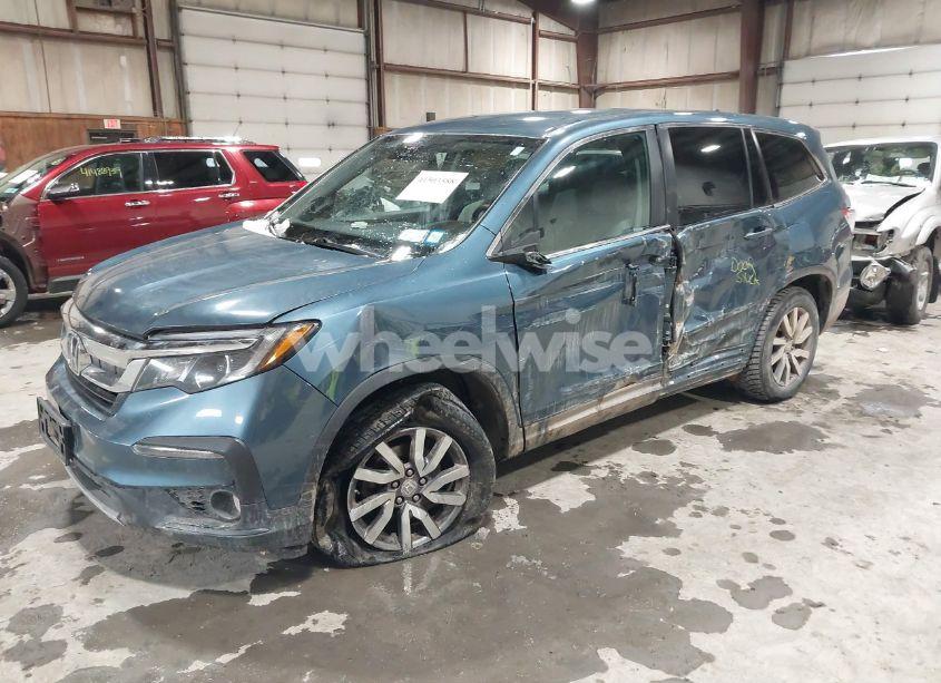 Photo 2 of 2021 Honda Pilot AWD EX (VIN 5FNYF6H34MB078825)
