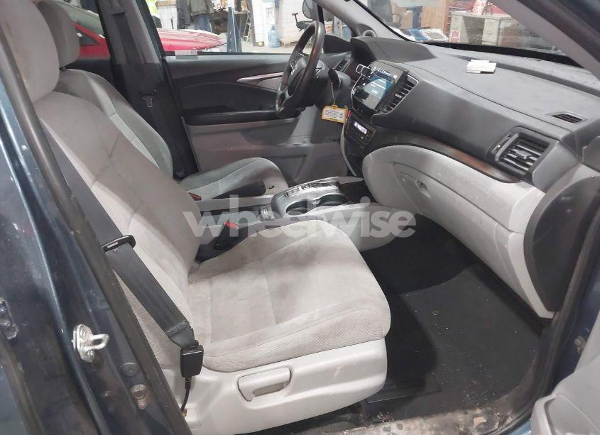 Photo 5 of 2021 Honda Pilot AWD EX (VIN 5FNYF6H34MB078825)