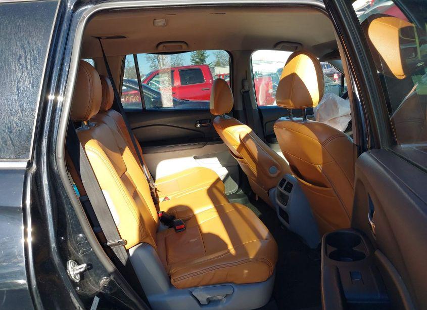 Photo 8 of 2016 Honda Pilot EX (VIN 5FNYF6H35GB040119)