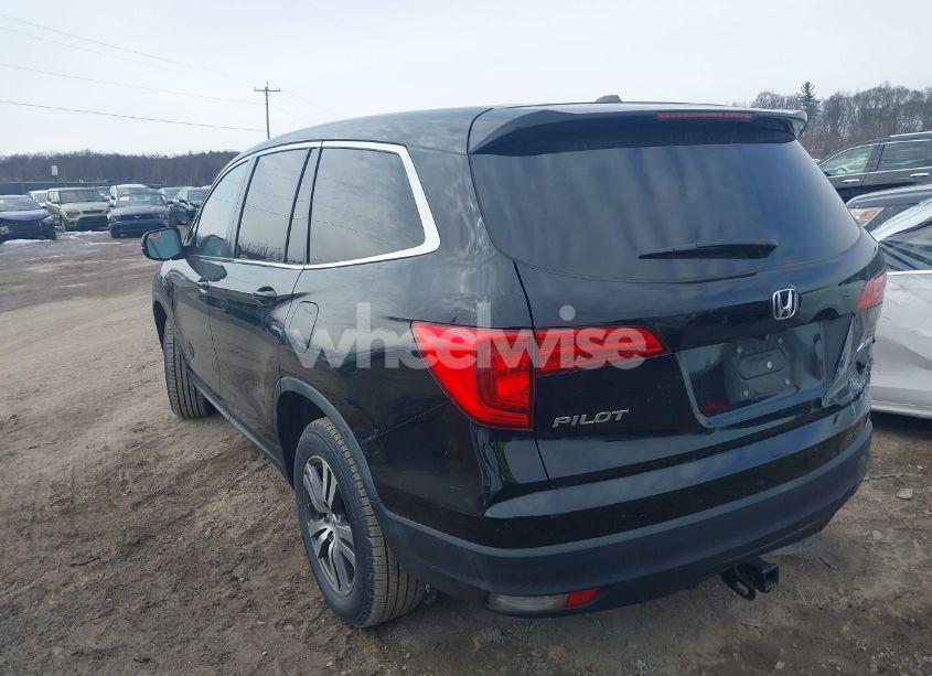 Photo 3 of 2017 Honda Pilot EX (VIN 5FNYF6H35HB089810)