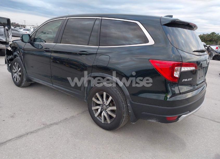 Photo 3 of 2019 Honda Pilot EX (VIN 5FNYF6H35KB060492)