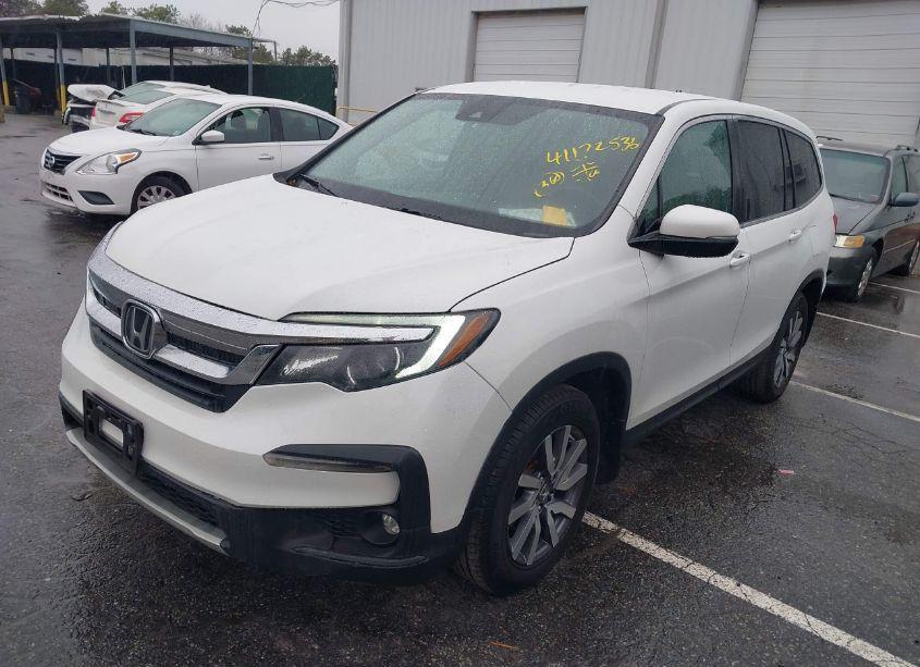 Photo 2 of 2021 Honda Pilot AWD EX (VIN 5FNYF6H35MB040391)