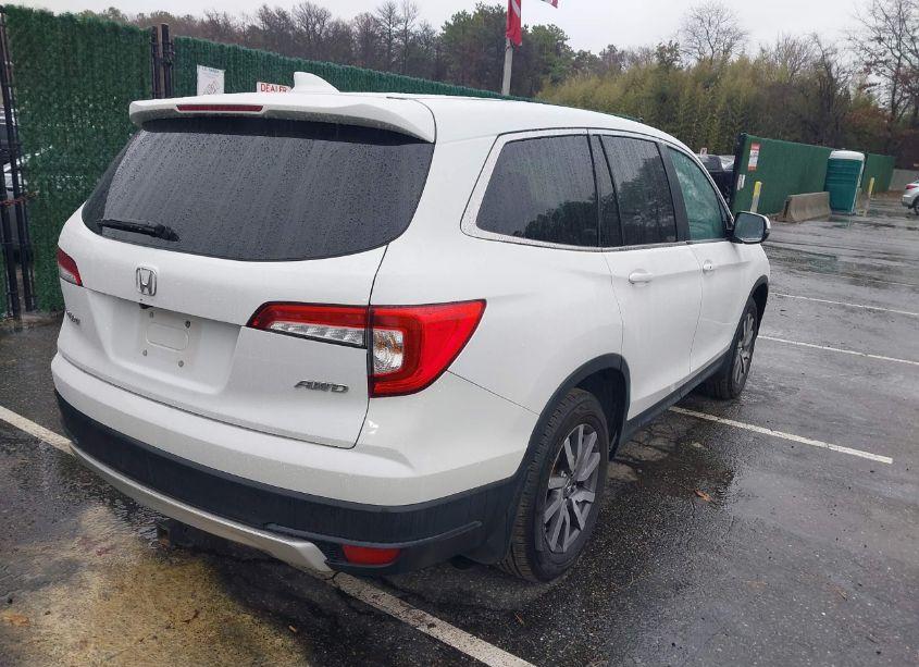 Photo 4 of 2021 Honda Pilot AWD EX (VIN 5FNYF6H35MB040391)