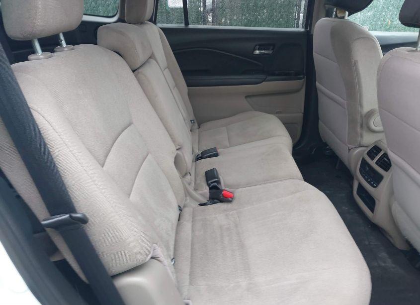 Photo 8 of 2021 Honda Pilot AWD EX (VIN 5FNYF6H35MB040391)