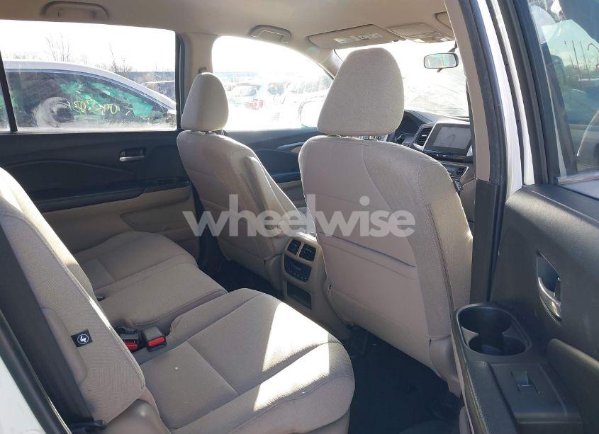 Photo 8 of 2016 Honda Pilot EX (VIN 5FNYF6H36GB041618)