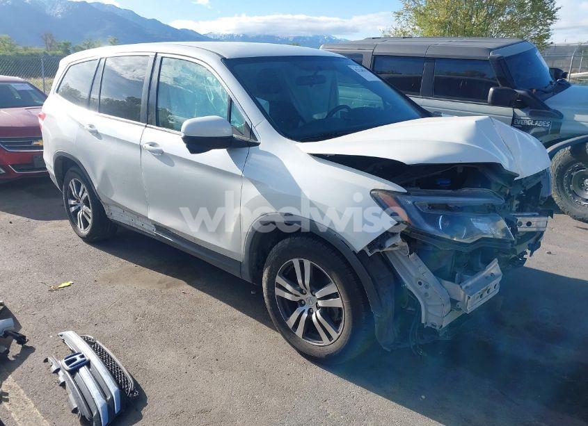 2017 Honda Pilot EX (VIN 5FNYF6H36HB013061) main photo