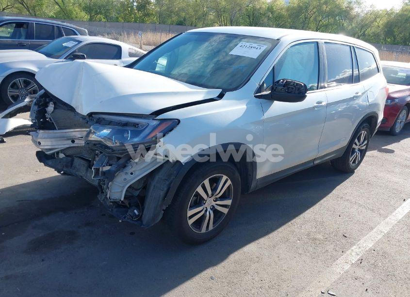 Photo 2 of 2017 Honda Pilot EX (VIN 5FNYF6H36HB013061)