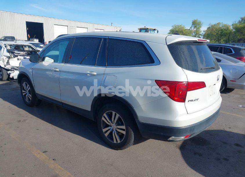 Photo 3 of 2017 Honda Pilot EX (VIN 5FNYF6H36HB013061)
