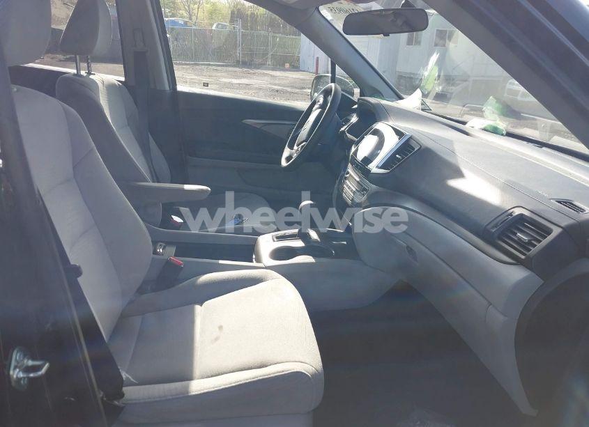 Photo 5 of 2017 Honda Pilot EX (VIN 5FNYF6H36HB034332)