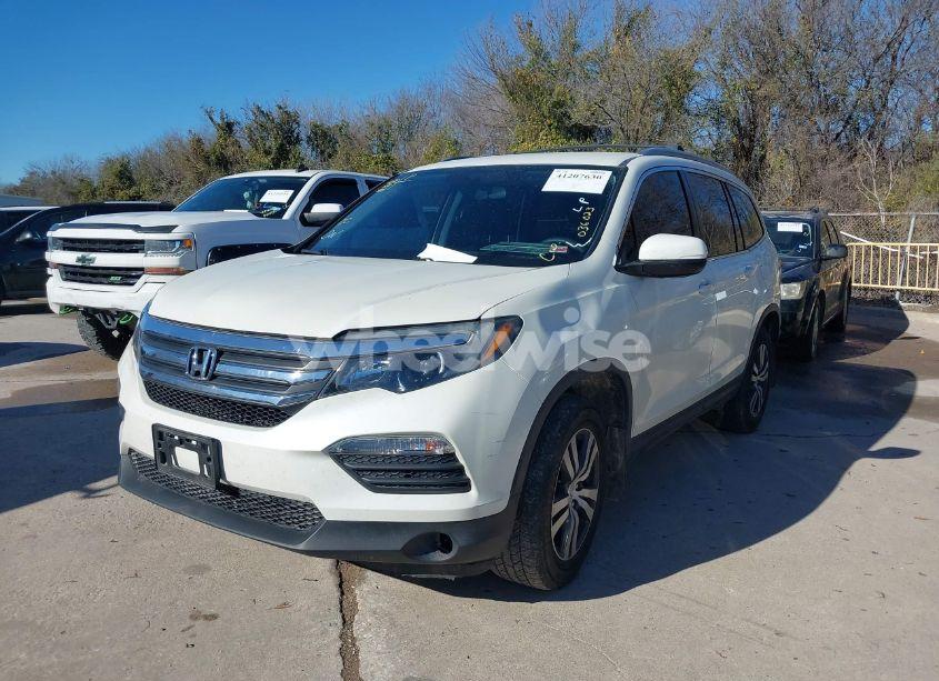Photo 2 of 2018 Honda Pilot EX (VIN 5FNYF6H36JB036023)
