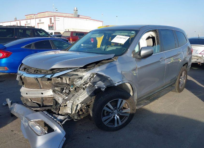 Photo 2 of 2016 Honda Pilot EX (VIN 5FNYF6H37GB116066)