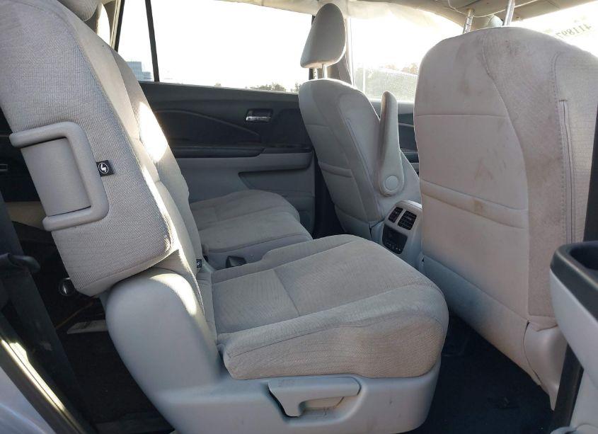 Photo 8 of 2016 Honda Pilot EX (VIN 5FNYF6H37GB116066)