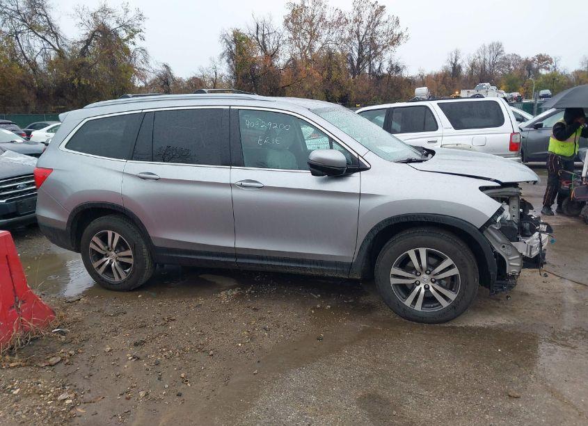 Photo 14 of 2017 Honda Pilot EX (VIN 5FNYF6H37HB016440)