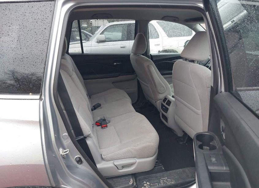 Photo 8 of 2017 Honda Pilot EX (VIN 5FNYF6H37HB016440)