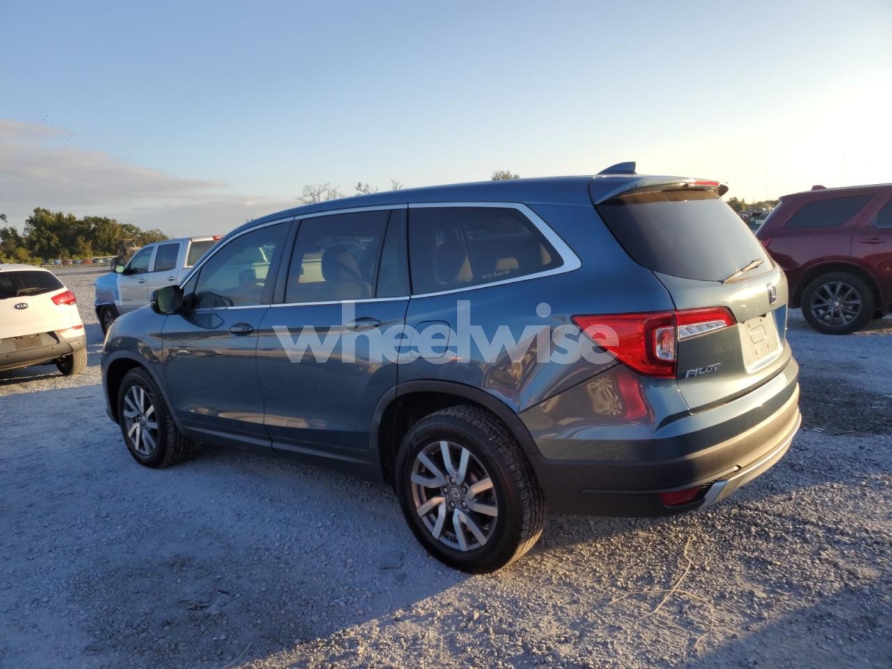 Photo 2 of 2020 HONDA PILOT EX N/A (VIN 5FNYF6H37LB024191)