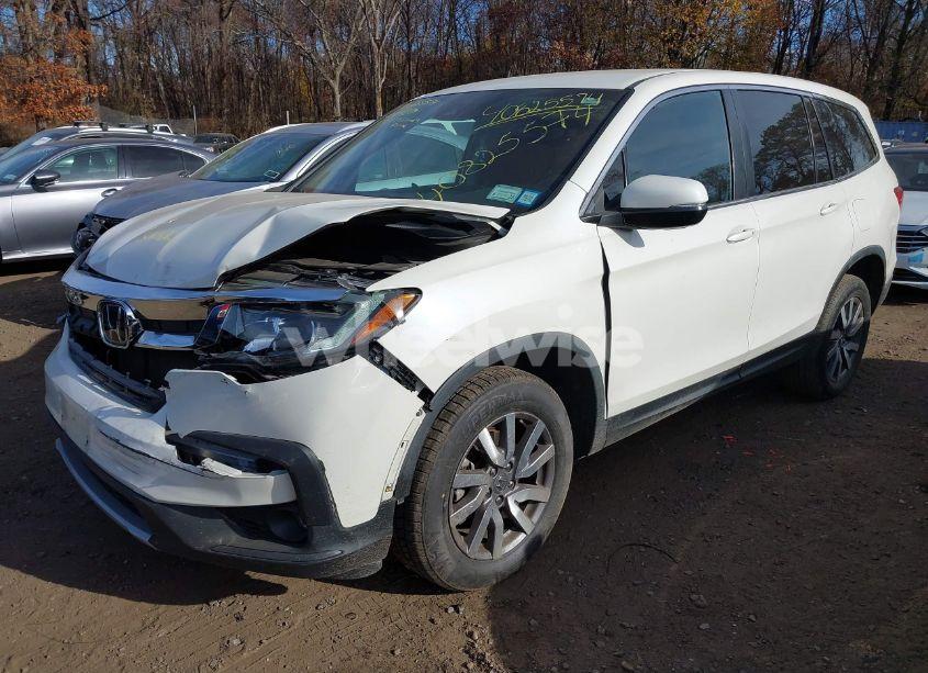 Photo 2 of 2019 Honda Pilot EX (VIN 5FNYF6H38KB086164)