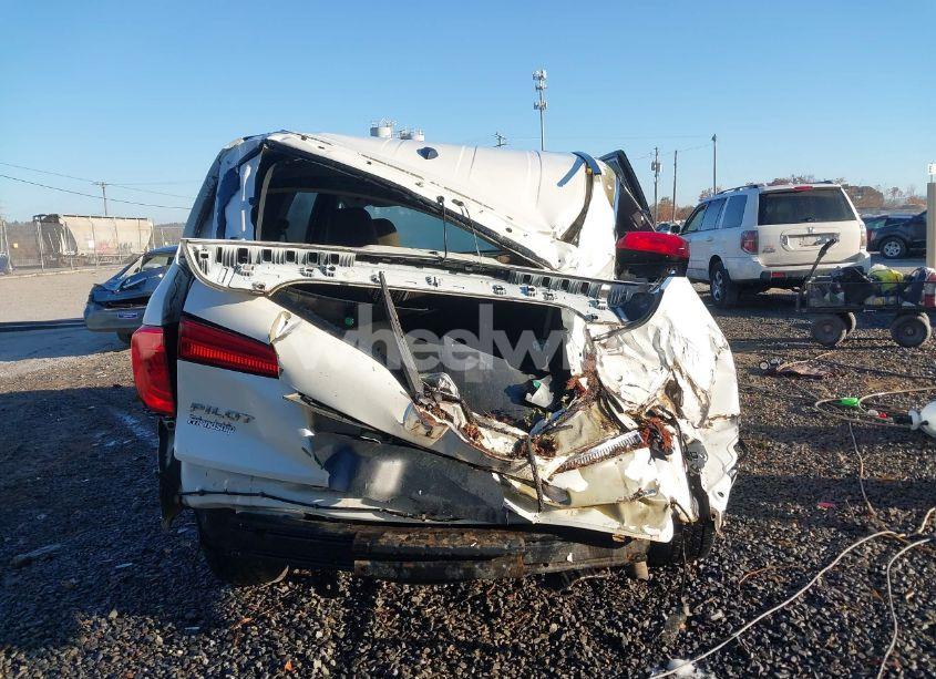 Photo 17 of 2016 Honda Pilot EX (VIN 5FNYF6H39GB003266)