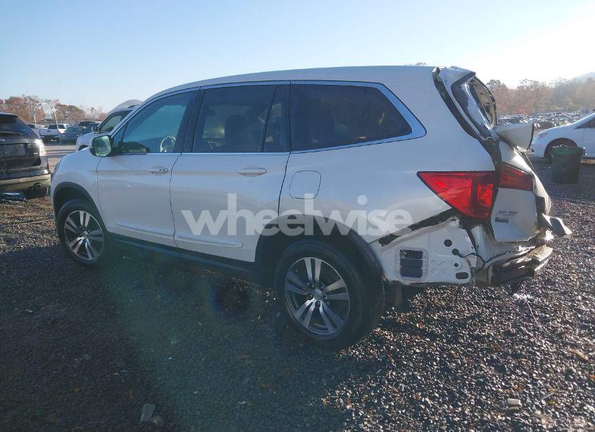 Photo 3 of 2016 Honda Pilot EX (VIN 5FNYF6H39GB003266)