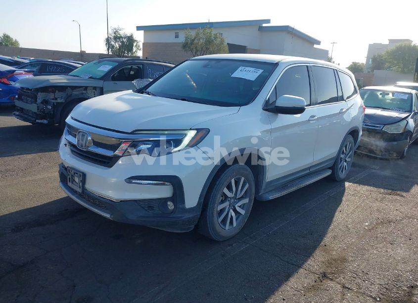 Photo 2 of 2019 Honda Pilot EX (VIN 5FNYF6H39KB036213)