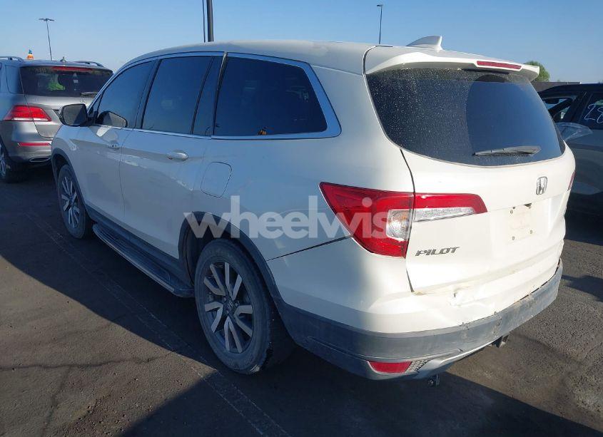 Photo 3 of 2019 Honda Pilot EX (VIN 5FNYF6H39KB036213)