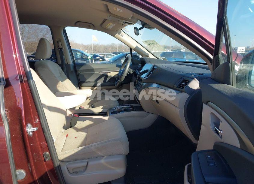 Photo 5 of 2021 Honda Pilot AWD EX (VIN 5FNYF6H39MB093403)