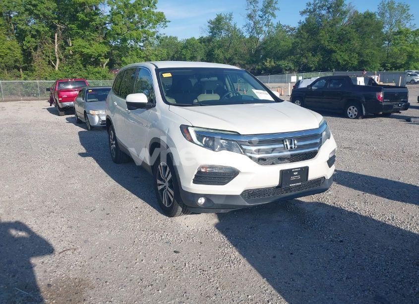 2017 Honda Pilot EX (VIN 5FNYF6H3XHB051344) main photo