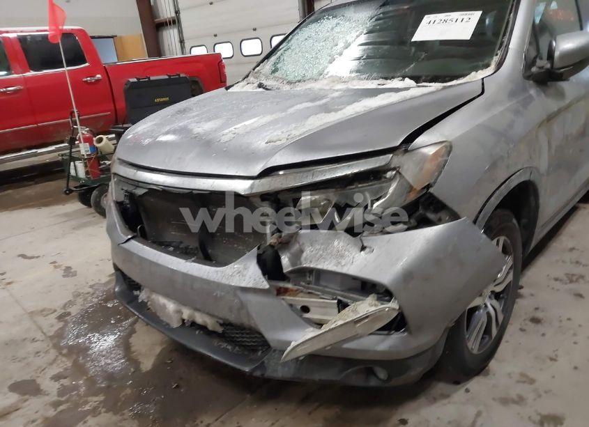 Photo 6 of 2017 Honda Pilot EX (VIN 5FNYF6H3XHB066619)