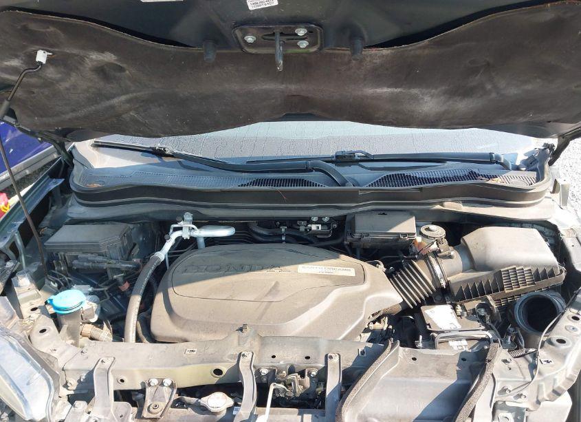 Photo 10 of 2018 Honda Pilot EX (VIN 5FNYF6H3XJB036638)