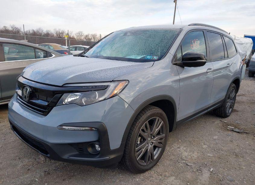 Photo 2 of 2022 Honda Pilot AWD SPORT (VIN 5FNYF6H3XNB064770)
