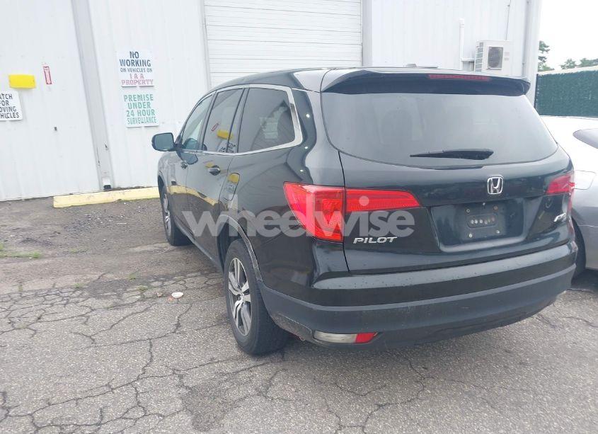 Photo 3 of 2016 Honda Pilot EX (VIN 5FNYF6H40GB015282)