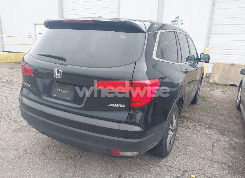Photo 4 of 2016 Honda Pilot EX (VIN 5FNYF6H40GB015282)