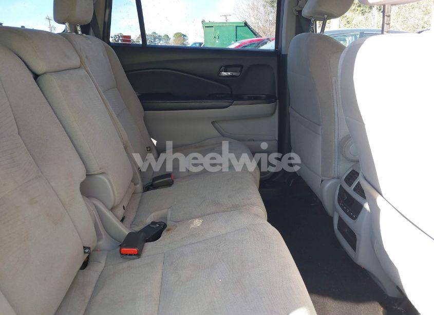 Photo 8 of 2017 Honda Pilot EX (VIN 5FNYF6H43HB105219)