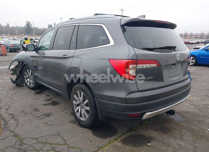 Photo 3 of 2019 Honda Pilot EX-L (VIN 5FNYF6H44KB003290)