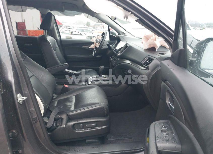 Photo 5 of 2019 Honda Pilot EX-L (VIN 5FNYF6H44KB003290)