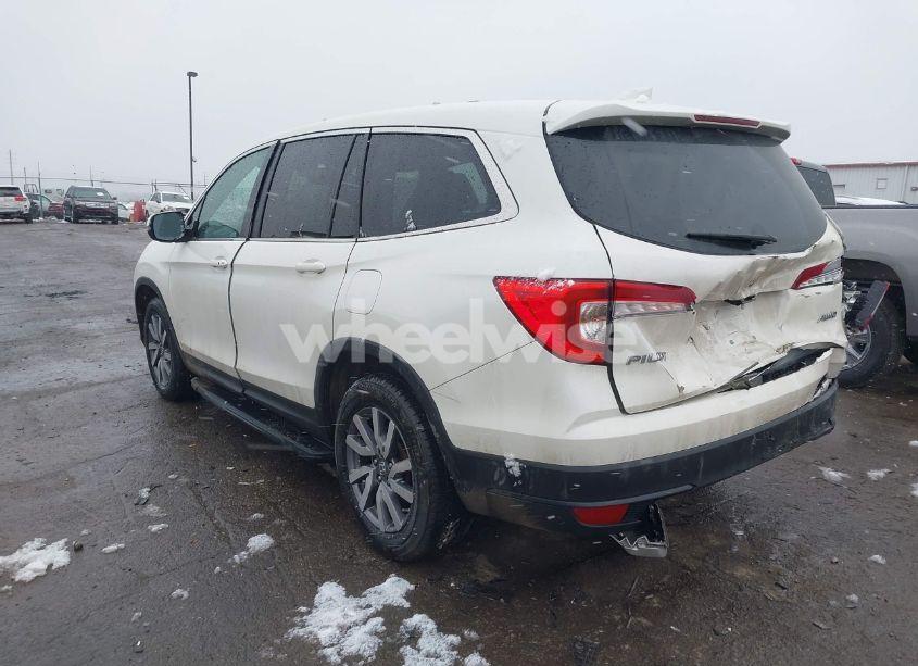 Photo 3 of 2019 Honda Pilot EX-L (VIN 5FNYF6H48KB041864)