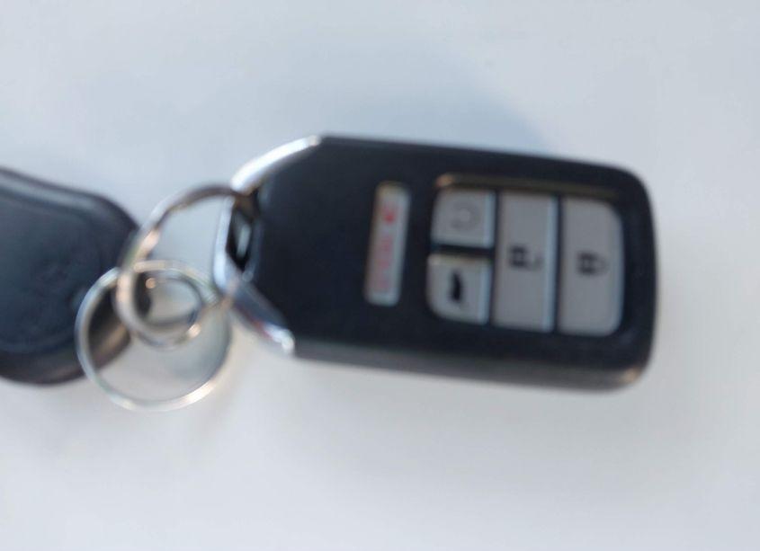 Photo 11 of 2016 Honda Pilot EX-L (VIN 5FNYF6H50GB009393)