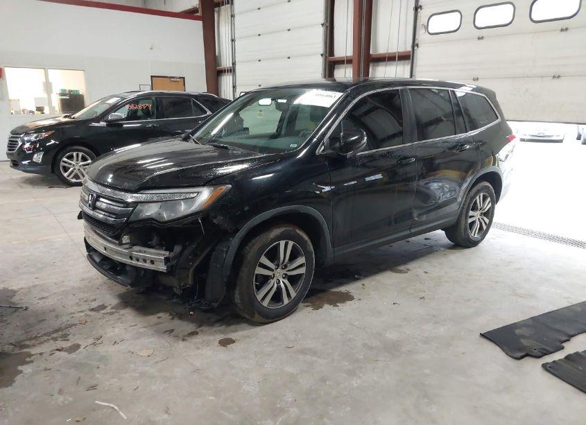 Photo 2 of 2016 Honda Pilot EX-L (VIN 5FNYF6H50GB082425)