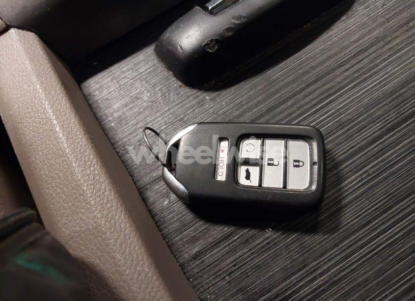 Photo 11 of 2016 Honda Pilot EX-L (VIN 5FNYF6H50GB090301)