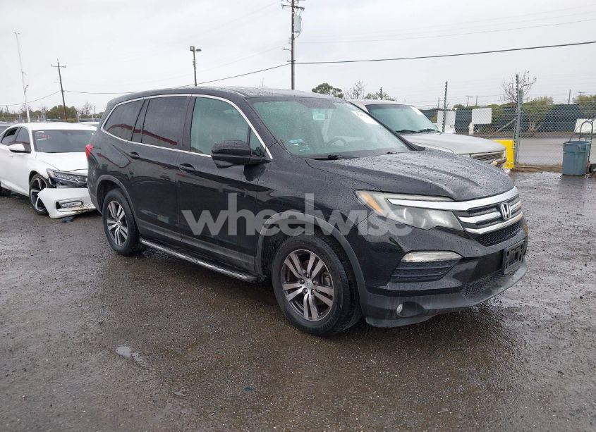 2017 Honda Pilot EX-L (VIN 5FNYF6H50HB018452) main photo