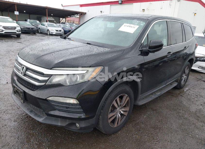 Photo 2 of 2017 Honda Pilot EX-L (VIN 5FNYF6H50HB018452)