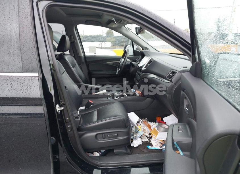 Photo 5 of 2017 Honda Pilot EX-L (VIN 5FNYF6H50HB018452)