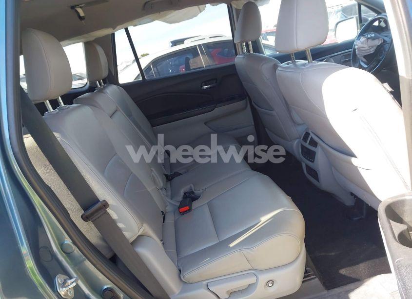 Photo 8 of 2018 Honda Pilot EX-L (VIN 5FNYF6H50JB025276)