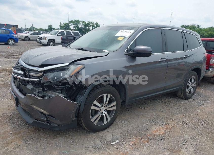 Photo 2 of 2018 Honda Pilot EX-L (VIN 5FNYF6H50JB030929)