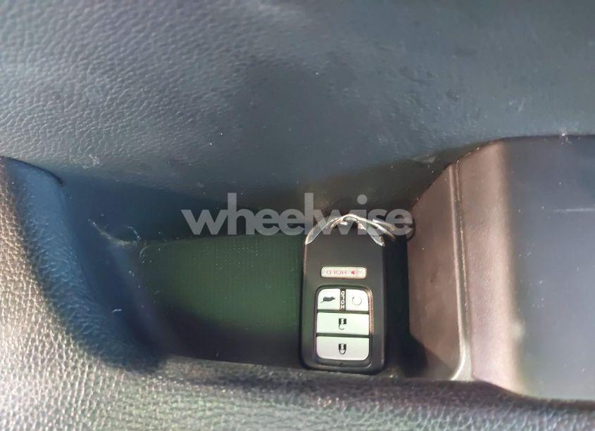 Photo 11 of 2018 Honda Pilot EX-L (VIN 5FNYF6H50JB031191)