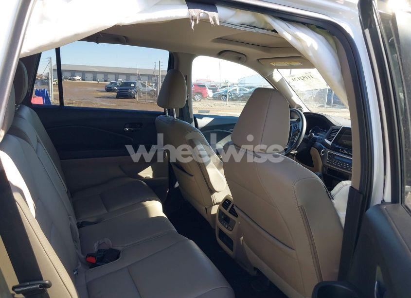 Photo 8 of 2018 Honda Pilot EX-L (VIN 5FNYF6H50JB049819)