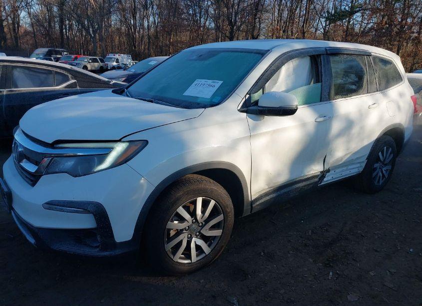 Photo 2 of 2019 Honda Pilot EX-L (VIN 5FNYF6H50KB066010)