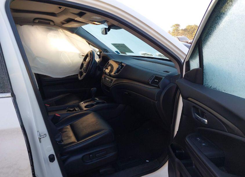 Photo 5 of 2019 Honda Pilot EX-L (VIN 5FNYF6H50KB066010)